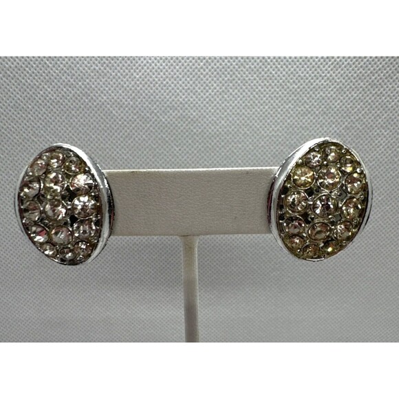 Vintage Clear Round Rhinestone‎ Silver Tone Oval Shape Screw Back Earrings Retro - Picture 3 of 7